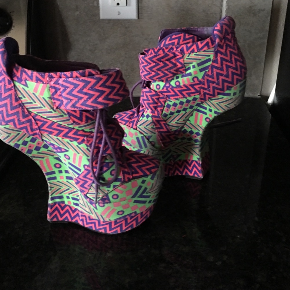 High Heel tennis shoes